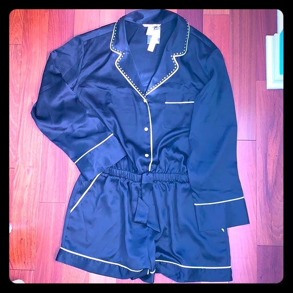 Victoria's Secret Long-Sleeve Romper - Picture 1 of 3
